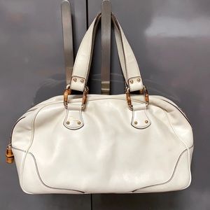 Vintage Gucci Cream Zip Up Handbag Bamboo Accents